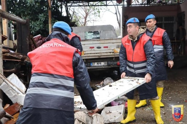 Antalya sel felaketi için Jandarma görev başında