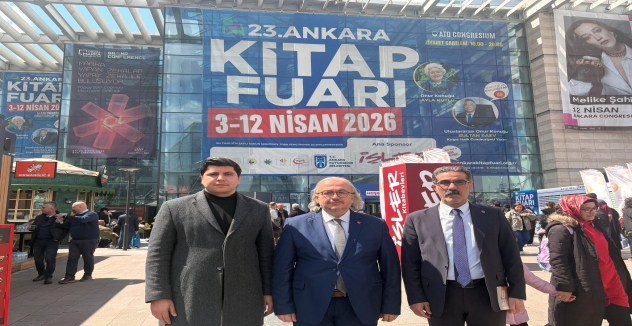 Saadet Partisinden kitap fuarını ziyaret