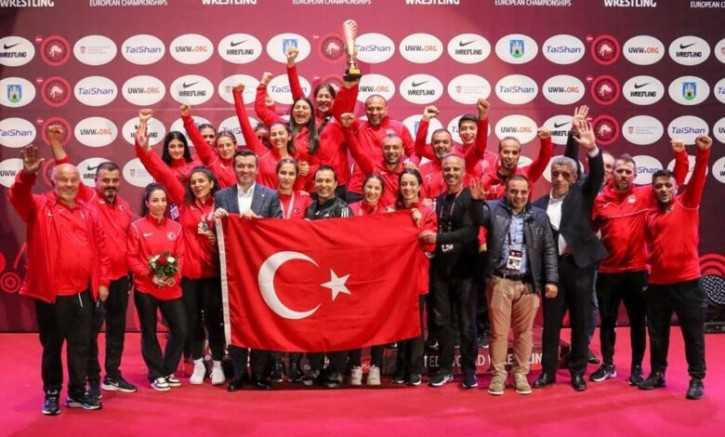 Kadınlar Güreş Milli Takımımız Avrupa İkincisi