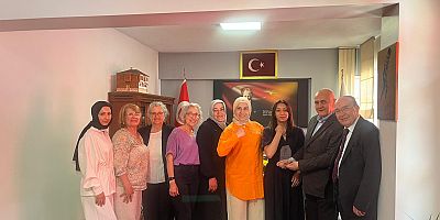 Yağmur Şaziye Cihan Bilek güreşinde birinci oldu.